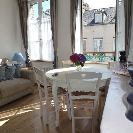 Le Charme A La Francaise Apartment Honfleur Exterior photo